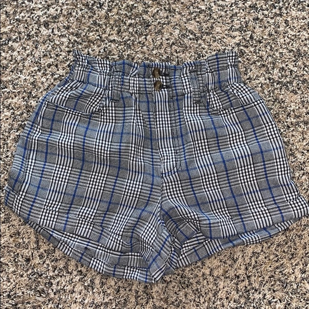BRAND NEW American Eagle Mom shorts